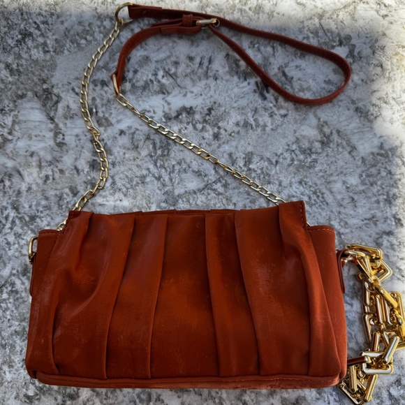 NWT- Pearlized Orange Ruched Shoulder Hand Bag, Gold Accent - Picture 4 of 4
